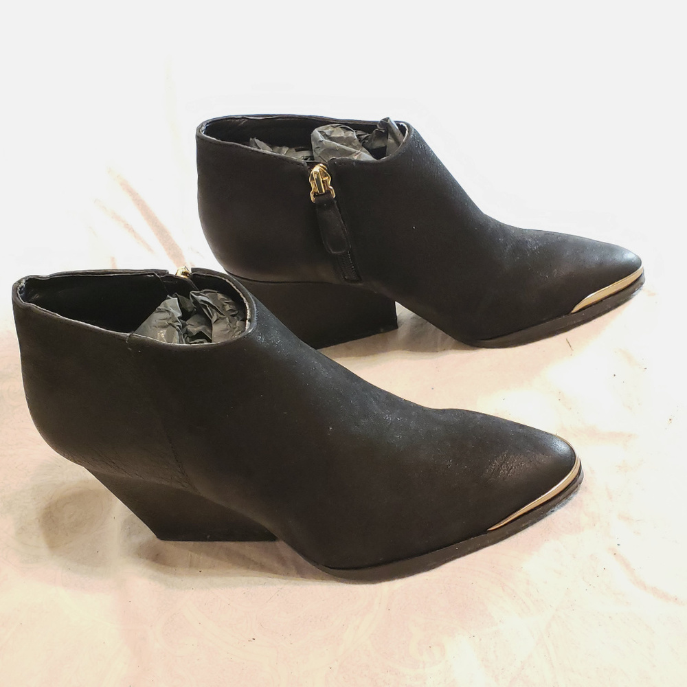 Boutiques Lamb Leather Black Booties
